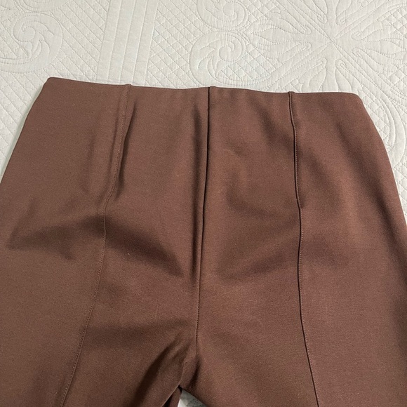 Women’s brown Rafaella pants size 6. Great condition. Always hung to dry. - Picture 3 of 4